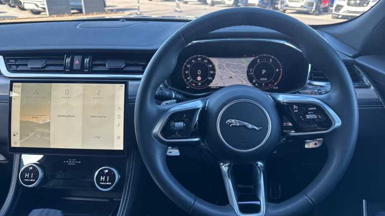 Jaguar F-Pace 2.0 D200 R-Dynamic SE Black 5dr Auto AWD Diesel Estate